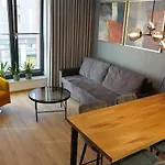 Apartment Halo 07 *